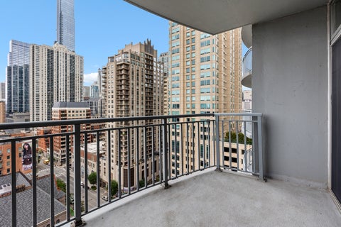 Tiny photo for 600 N Dearborn Street #1707, Chicago, IL 60654 (MLS # 12787513)