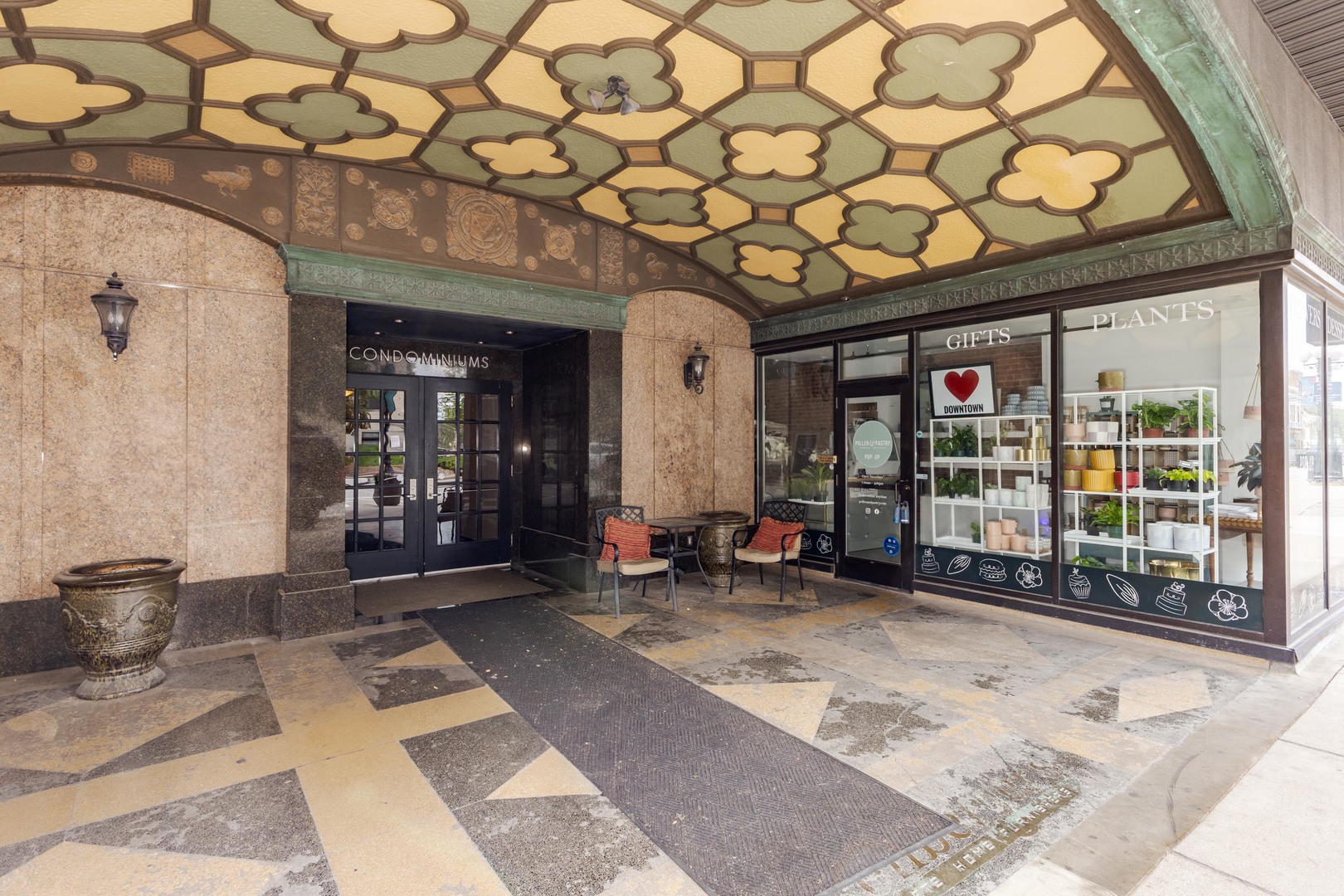 212 N Center Street 502