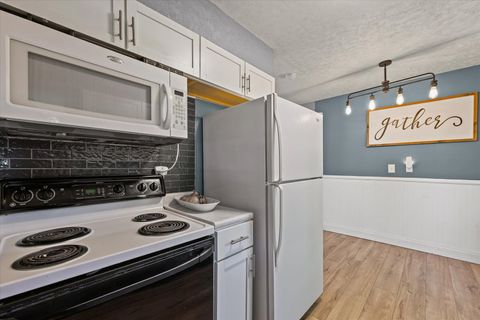 Tiny photo for 215 N Third Street, Fisher, IL 61843 (MLS # 12483067)