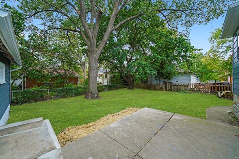 Tiny photo for 1009 Augusta Avenue, Elgin, IL 60120 (MLS # 12501636)
