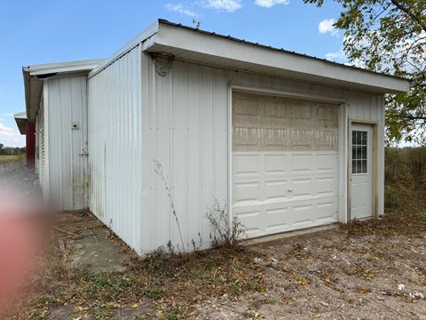 Tiny photo for 1977 N 35th Road, Ottawa, IL 61350 (MLS # 12467464)