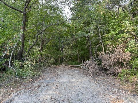 Tiny photo for 1977 N 35th Road, Ottawa, IL 61350 (MLS # 12467464)