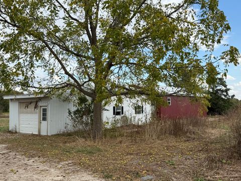 Tiny photo for 1977 N 35th Road, Ottawa, IL 61350 (MLS # 12467464)