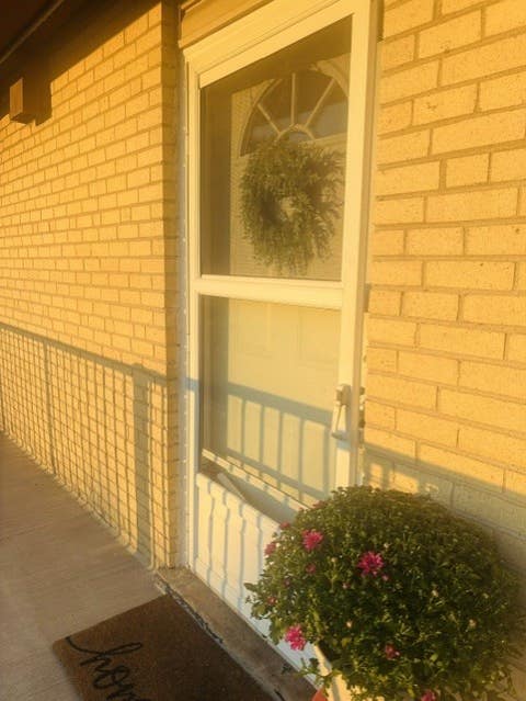 Tiny photo for 605 N Wolf Road #B9, Hillside, IL 60162 (MLS # 12727489)