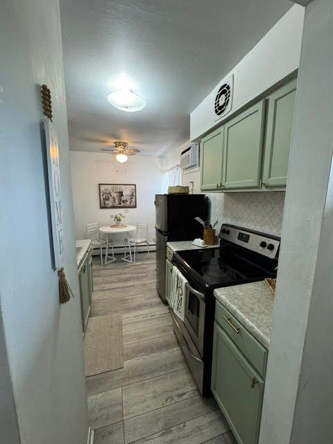 Tiny photo for 605 N Wolf Road #B9, Hillside, IL 60162 (MLS # 12727489)