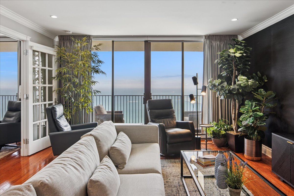 1212 N Lake Shore Drive 34BN