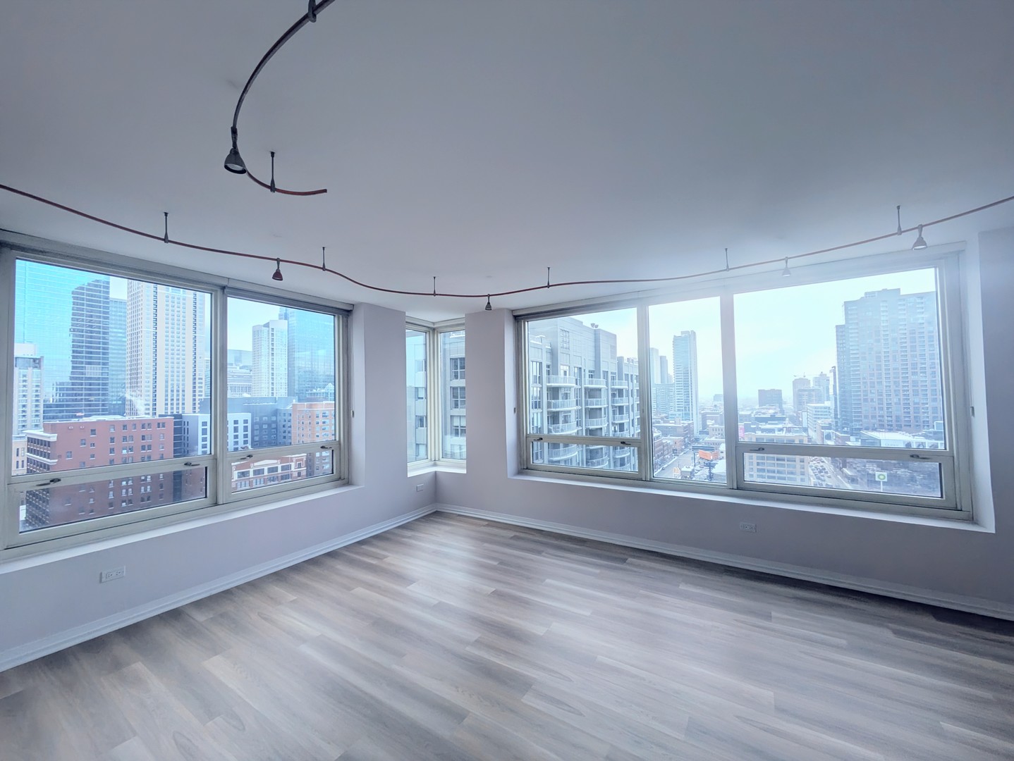 33 W Ontario Street 20F