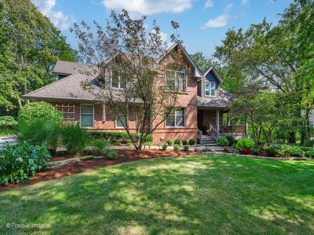 Photo for 13028 S 82 Avenue, Palos Park, IL 60464 (MLS # 12483621)