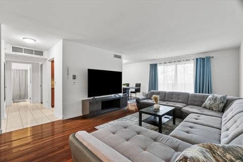 Tiny photo for 840 Wellington Avenue #315, Elk Grove Village, IL 60007 (MLS # 12493539)