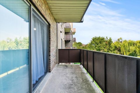 Tiny photo for 840 Wellington Avenue #315, Elk Grove Village, IL 60007 (MLS # 12493539)