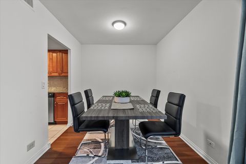 Tiny photo for 840 Wellington Avenue #315, Elk Grove Village, IL 60007 (MLS # 12493539)