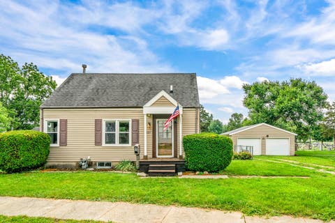 Photo of 224 Avenue H Avenue, Rochelle, IL 61068 (MLS # 12695369)