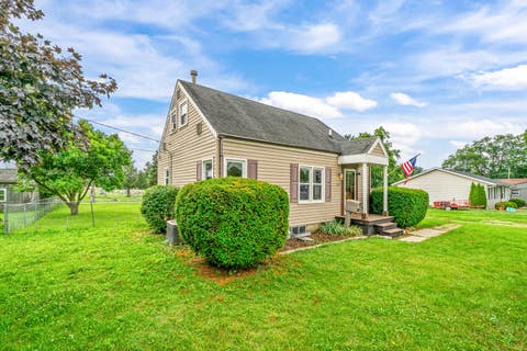 Tiny photo for 224 Avenue H Avenue, Rochelle, IL 61068 (MLS # 12695369)