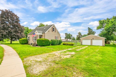 Tiny photo for 224 Avenue H Avenue, Rochelle, IL 61068 (MLS # 12695369)