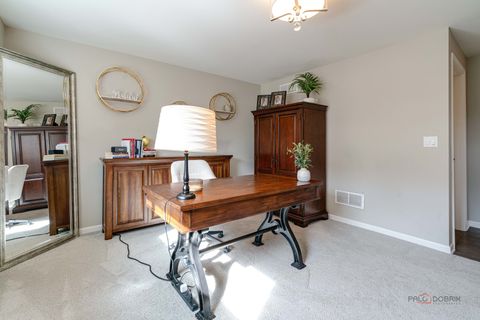 Tiny photo for 543 Cimmaron Circle, Crystal Lake, IL 60012 (MLS # 12564542)