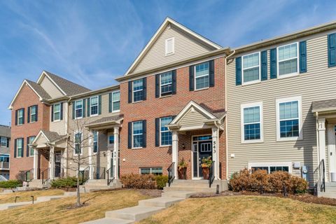 Photo of 543 Cimmaron Circle, Crystal Lake, IL 60012 (MLS # 12564542)