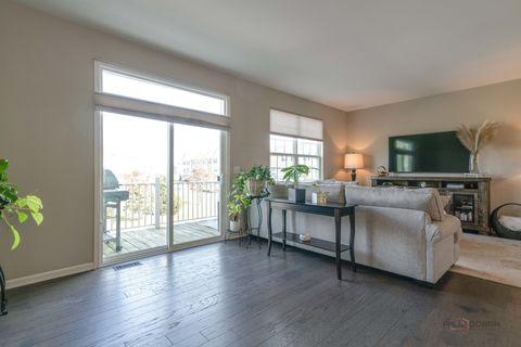 Tiny photo for 543 Cimmaron Circle, Crystal Lake, IL 60012 (MLS # 12564542)