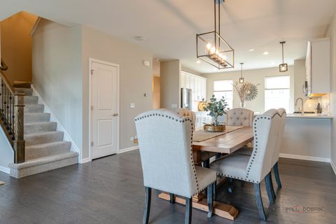 Tiny photo for 543 Cimmaron Circle, Crystal Lake, IL 60012 (MLS # 12564542)