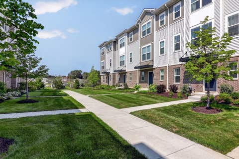 Tiny photo for 1035 Wren Road, Des Plaines, IL 60018 (MLS # 12737949)
