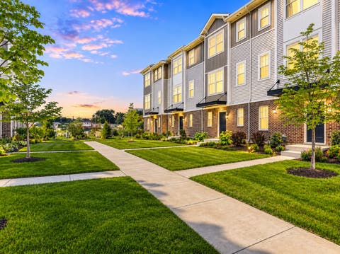 Tiny photo for 1035 Wren Road, Des Plaines, IL 60018 (MLS # 12737949)