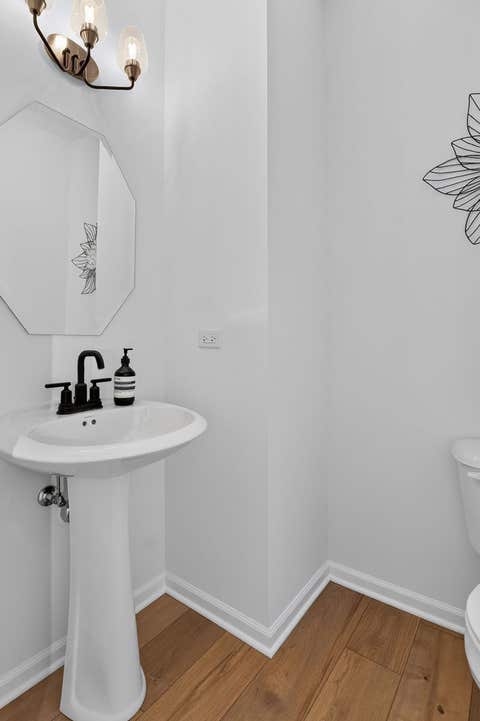 Tiny photo for 1035 Wren Road, Des Plaines, IL 60018 (MLS # 12737949)