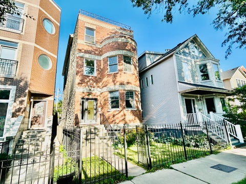 Photo of 3033 N Racine Avenue #3, Chicago, IL 60657 (MLS # 12783814)