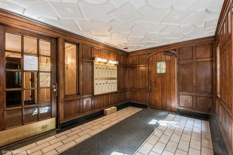 Tiny photo for 6334 N Sheridan Road #4C, Chicago, IL 60660 (MLS # 12538051)