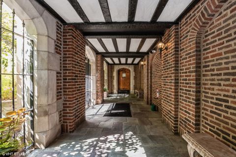 Tiny photo for 6334 N Sheridan Road #4C, Chicago, IL 60660 (MLS # 12538051)