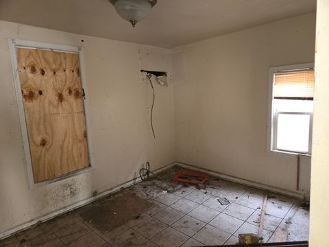 Tiny photo for 10616 S Lafayette Avenue, Chicago, IL 60628 (MLS # 12327172)