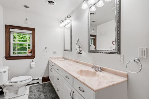 Tiny photo for 809 E Center Street, Ottawa, IL 61350 (MLS # 12714922)