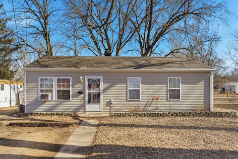 Photo of 806 Sheridan Avenue, Dixon, IL 61021 (MLS # 12567120)