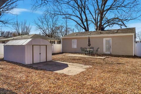 Tiny photo for 806 Sheridan Avenue, Dixon, IL 61021 (MLS # 12567120)