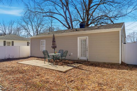 Tiny photo for 806 Sheridan Avenue, Dixon, IL 61021 (MLS # 12567120)