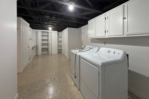 Tiny photo for 823 Banyan Drive, Elk Grove Village, IL 60007 (MLS # 12626258)