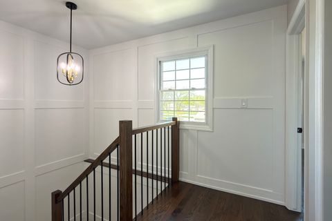 Tiny photo for 823 Banyan Drive, Elk Grove Village, IL 60007 (MLS # 12626258)