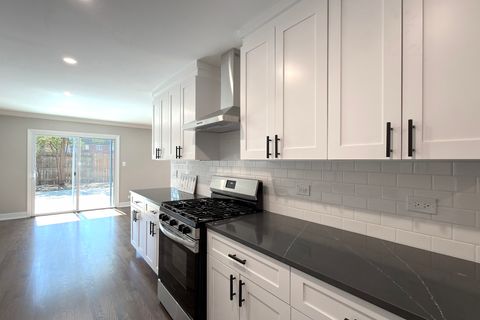 Tiny photo for 823 Banyan Drive, Elk Grove Village, IL 60007 (MLS # 12626258)