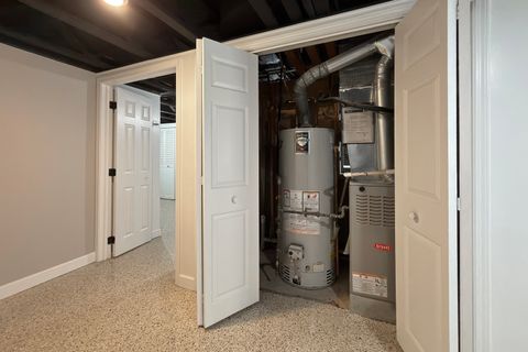 Tiny photo for 823 Banyan Drive, Elk Grove Village, IL 60007 (MLS # 12626258)