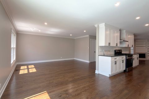 Tiny photo for 823 Banyan Drive, Elk Grove Village, IL 60007 (MLS # 12626258)