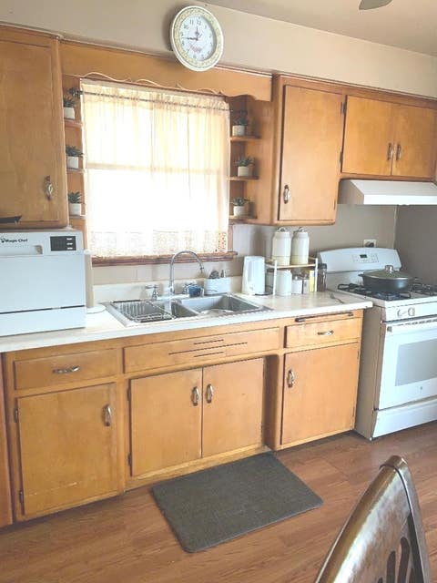 Tiny photo for 10632 S Avenue L, Chicago, IL 60617 (MLS # 12711300)