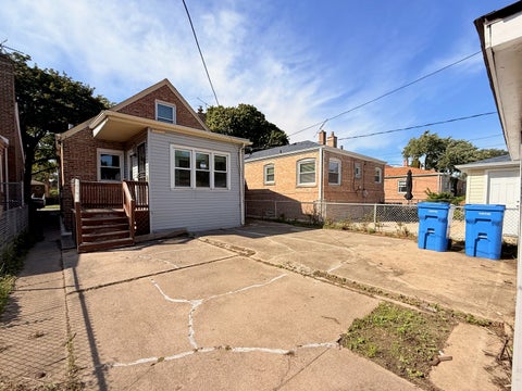 Tiny photo for Chicago, IL 60617 (MLS # 12773810)