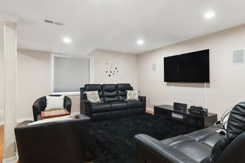 Tiny photo for 2313 Avalon Drive, Buffalo Grove, IL 60089 (MLS # 12666883)