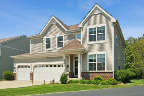 Photo of 2313 Avalon Drive, Buffalo Grove, IL 60089 (MLS # 12666883)