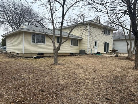 Tiny photo for 235 QUINCY Court, Schaumburg, IL 60193 (MLS # 12587588)