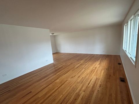 Tiny photo for 235 QUINCY Court, Schaumburg, IL 60193 (MLS # 12587588)