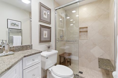 Tiny photo for 2 Court of Mohawk Court, Lincolnshire, IL 60069 (MLS # 12610686)