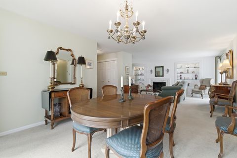 Tiny photo for 2 Court of Mohawk Court, Lincolnshire, IL 60069 (MLS # 12610686)