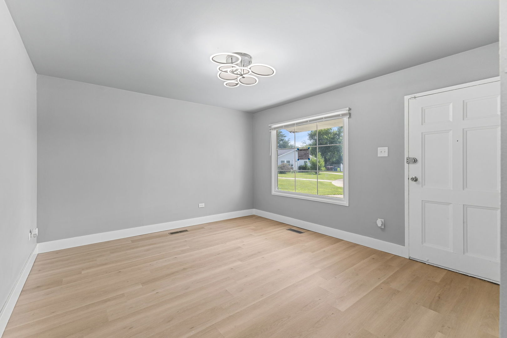 1946 Wooster Court