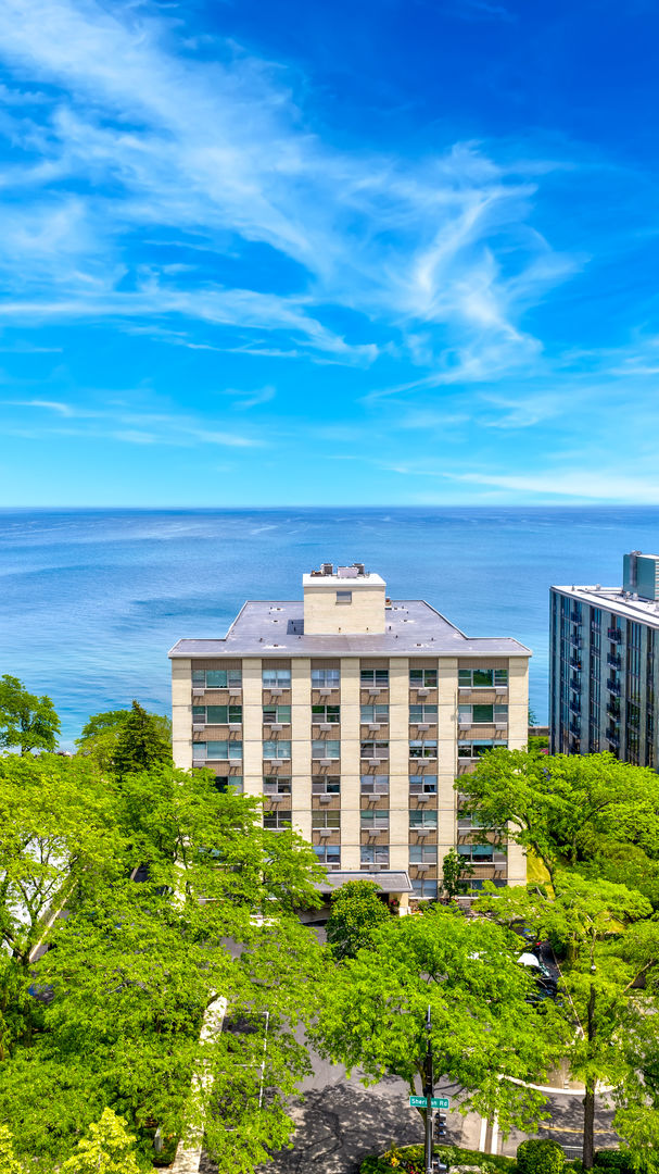 1440 SHERIDAN Road 706