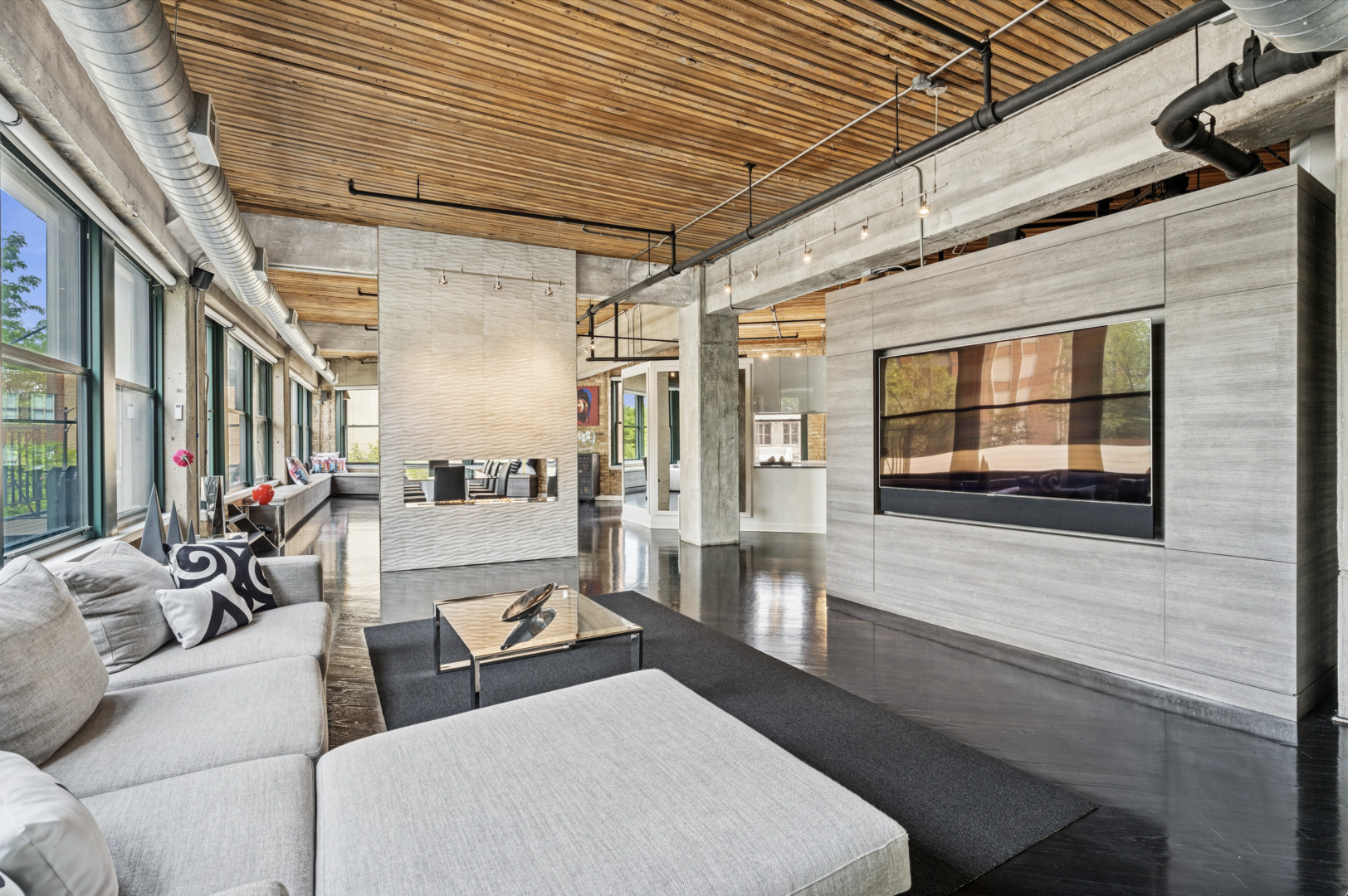 411 W Ontario Street 201-302