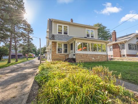 Photo of 1111 20th Street, Rockford, IL 61104 (MLS # 12496480)